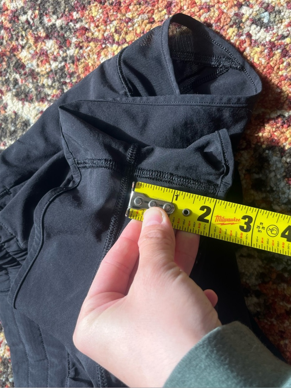 Lululemon shorts - Picture 4 of 6